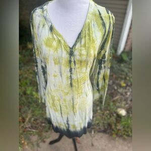 Sahalie Green Tie-Dye Tunic Top